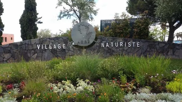 לינה וארוחת בוקר La Palmeraie Village Naturiste *